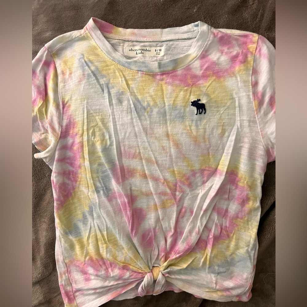Abercrombie & Fitch T-Shirt 🩵🩷… Size 9/10